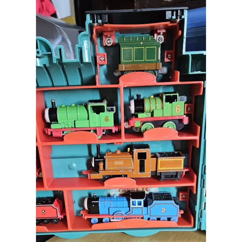 Thomas The Train 2002 Carrying Case With 17 Metal Cars